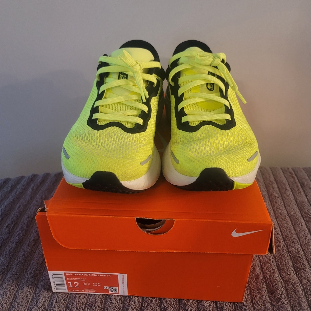 Mens Nike Zoomx Invincible Run Flyknit "Volt"